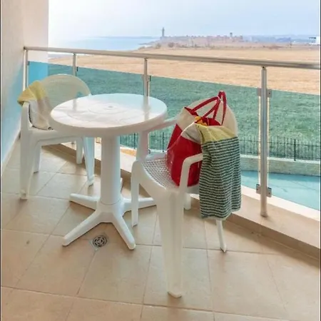 Black Sea View דירה